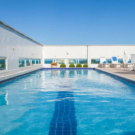 Ramada By Wyndham Macae Hotel & Suites Екстер'єр фото